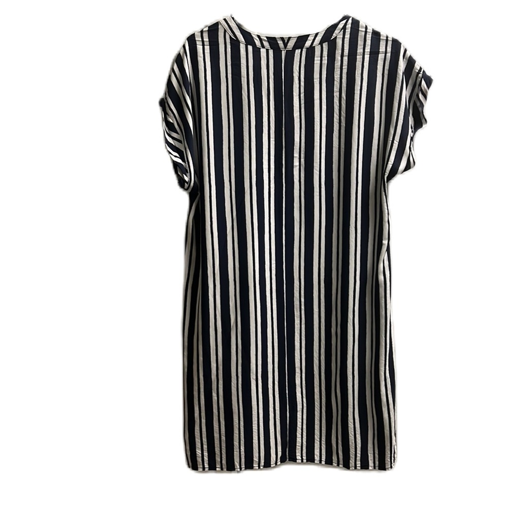 Gap, 100% Rayon/Viscose, Lounge, Roll Sleeves Dress, Blue/White, Size Medium - Picture 2 of 7